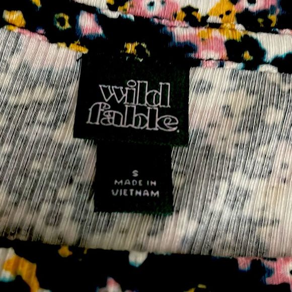 NWOT Y2K WOMENS CROPPED RIBBED KNIT FLORAL LONG SLEEVE TOO SIZE LARGE - Picture 6 of 8